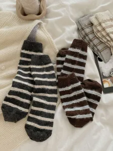 Thickened winter warm wool socks for women, stylish striped mid-tube cozy knit casual socks.