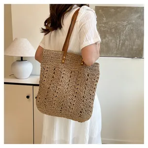 Borsa shopper in paglia intrecciata donna, grande borsa spalla, stile spiaggia dettaglio