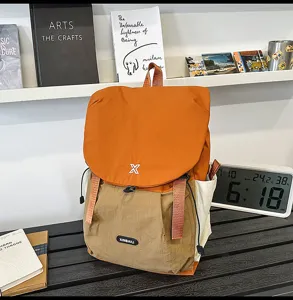 Sac à dos élégant grand format à blocs de couleurs pour voyage en plein air et sport.