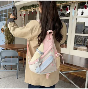 Zaino multifunzionale e borsa a tracolla colorblock in stile giapponese per donne.