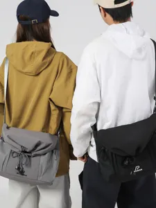 Unisex casual canvas messenger bag large capacity commuting streetwear shoulder bag daily