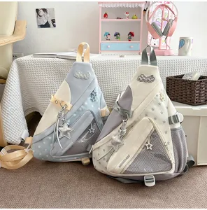 Harajuku Dreieckige Brusttasche mit Sternmuster und Netztasche fuer den Pendelverkehr.