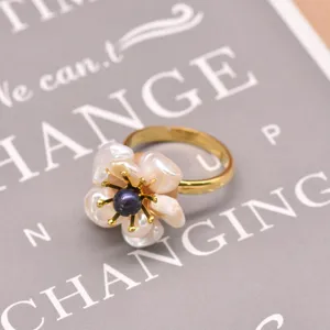 Anello fiore perla barocca anello argento regolabile gioielli eleganti donna variante