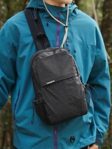 Bolso de pecho cruzado de nailon a cuadros casual para hombres y mujeres, mochila.
