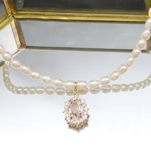 Natürliche Süßwasserperlen Halskette für Damen, stilvoller Anhänger, schicker Perlenschmuck.