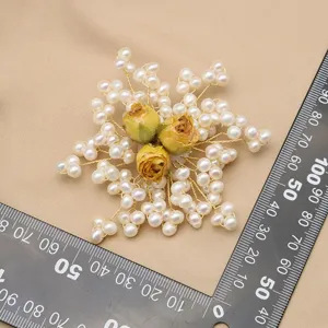 Perle Trockenblume Brosche handgemachte goldene Draht Korsage elegante Damen Kleidung Schmuck