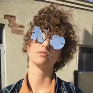 Modische lustige NO geformte Sonnenbrille europäischer amerikanischer Stil Brille