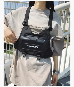 Taktische Brusttasche für Damen und Herren, schwarze funktionale Streetwear Brust Rig Tasche.