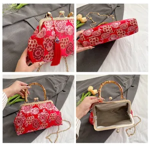Rote traditionelle Blumenstickerei Abendtasche mit Bambusgriff und goldener Kette Damen