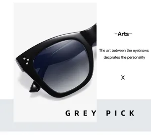 Gafas de sol tipo ojo de gato para mujer, lentes degradadas con montura gruesa y remaches.
