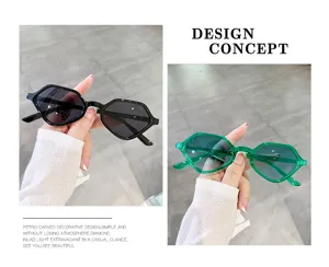Detail de lunettes geometriques avec monture polygonale et couleurs gelee pour tous.