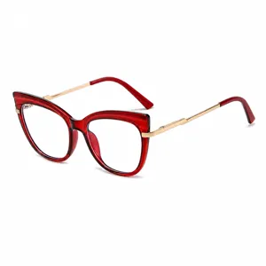 Rote Katzenauge Blaulichtfilter Brille mit goldenen Bügeln, europäische modische Damenbrille.