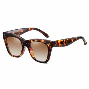 Gafas de Sol de Moda Cat Eye Mujer Marco Grande Lente Degradada Material PC Protección UV400 Estilo de Diseñador Retro