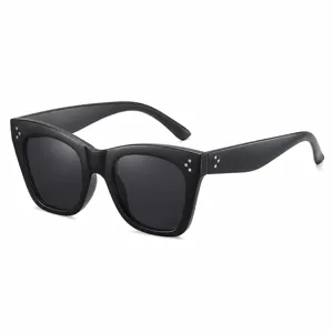 Gafas de sol ojo de gato negras para mujer, montura gruesa de gran tamaño de moda con remaches.