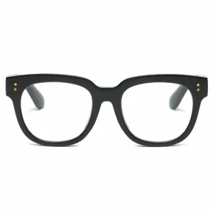 Lunettes de vue rétro à monture noire épaisse, style vintage anti-lumière bleue.