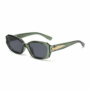 Lunettes de soleil carrées rétro mode pour femmes et hommes, monture transparente vert foncé.