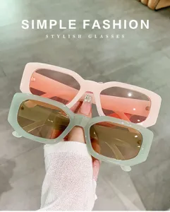 Fashion square sunglasses for women and men, stylish retro UV400 sun glasses street wear.