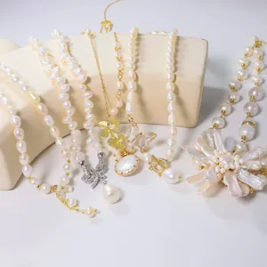 Natuurlijke zoetwaterparel ketting set met elegante hanger ontwerpen voor dames sieraden.