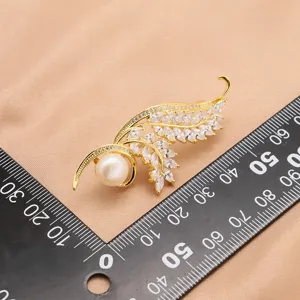 Exquisite Perle Weizen Brosche vergoldet Zirkon Korsage elegante Damen Mode Schmuck Zubehör