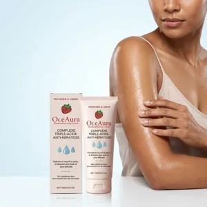 OceAura feuchtigkeitsspendende Körpercreme mit Dreifach-Säure für glatte und weiche Haut.
