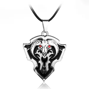 World of Warcraft Horde Emblem Anhänger Halskette mit roten Edelsteinaugen Metalllegierung.
