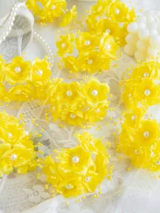 Gelbe Kunstblumen Detailansicht, DIY handgemachte Haarschmuck Material fuer Braut Hochzeit Dekor.