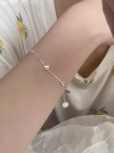 Pulsera de plata de ley 925 con corazón para mujer, joyería de muñeca minimalista y elegante.