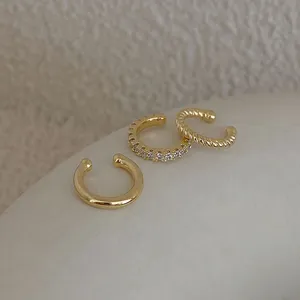Detailansicht s925 Silber Pave Ohrklemmen, minimalistisches Design 3er Set, kein Ohrloch.