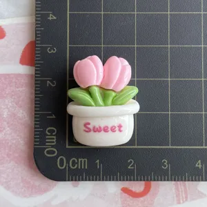 Süße Harz rosa Tulpe Topfpflanze Cabochon DIY Charme für Handyhülle Haarnadel Handwerk 2cm