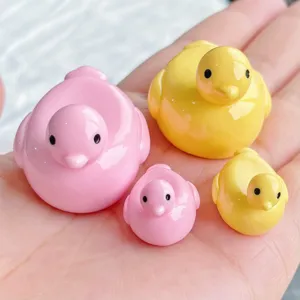 Miniature carine di piccole anatre in resina per accessori artigianali fai da te 4pz