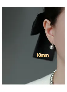 S925 Sterling Silver Gray Pearl Ear Hook French Elegant 10mm Round Pearl Earrings Detail