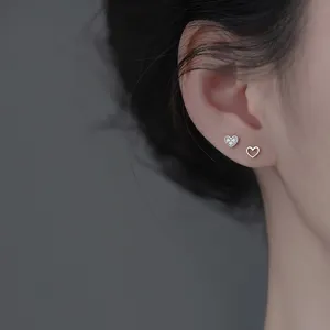 925 Sterlingsilber Ohrstecker-Stift Asymmetrische Herz Ohrstecker Elegant Minimalistisch Strass Herz Hohle Ohrringe Schmuck Geschenk Für Damen