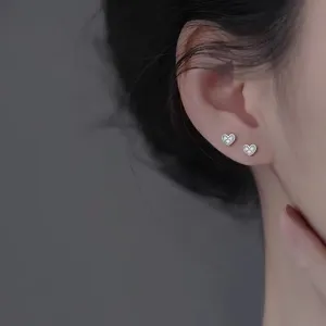 S925 Silber Minimalistisch Kleine Herz Ohrstecker fuer Damen Zarter Schmuck Hauptbild