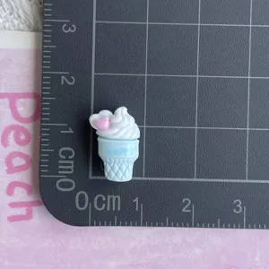 Miniatura gelato in cono di resina per custodia telefono molletta fai da te decorazione