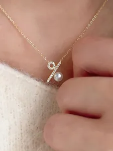 Collar de plata esterlina S925 con símbolo de porcentaje, perla brillante y circonitas brillantes.