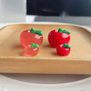Dettagli di ciondoli in resina mela rossa 3D carini, perfetti per fermagli DIY e cover per cellulare.