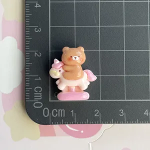 Harz Cartoon Bär Einhorn Figur Zubehör Detail auf Messgittermatte für Dekoration