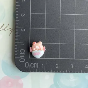 Resin cartoon bear charm with baby text, perfect for DIY hair clips and shoe decorations detail.