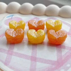 Hars oranje plakje cabochons, gedetailleerde DIY miniatuur fruit accessoires voor nail art.