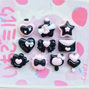 Mini black and pink resin charms detail, perfect for phone cases and hair clips DIY decoration.