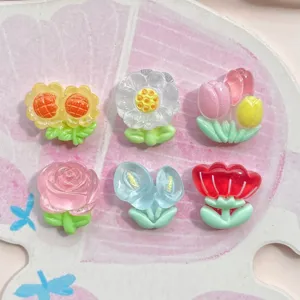 Mini charms de fleurs en résine transparente, détails de roses et tulipes pour DIY et pinces.
