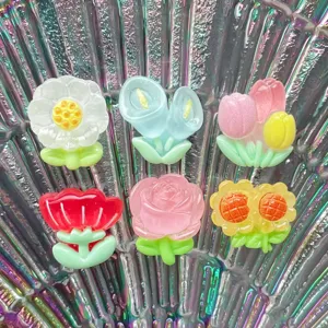 Mini cabochons de fleurs en resine transparente, roses et tulipes pour accessoires de bricolage.