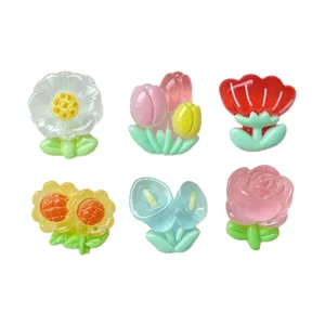 Mini breloques en résine de fleurs transparentes, jolis cabochons floraux pour épingles.