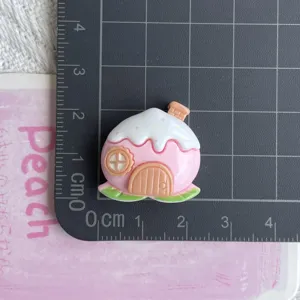Harz süße Obsthaus Cabochon Detail, rosa DIY Bastelanhänger für Haarklammern und Hüllen.