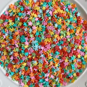 Paillettes étoiles en argile polymère colorée pour loisirs créatifs et déco de coque.