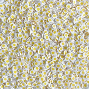 Tranches de pâte polymère œuf au plat pour coque de téléphone DIY et décoration de bijoux.