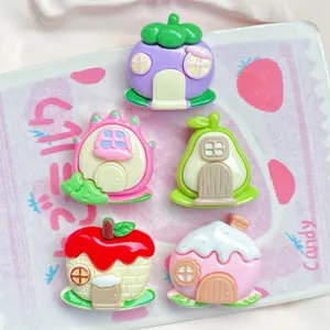 Niedliche Cartoon Obst Haus Harz Charms für kreative DIY Handwerk Haarspangen Hüllen.