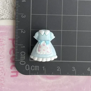Blaues Lolita Prinzessin Kleid Harz Cabochon für DIY Haarschmuck Handyhülle Handwerk.