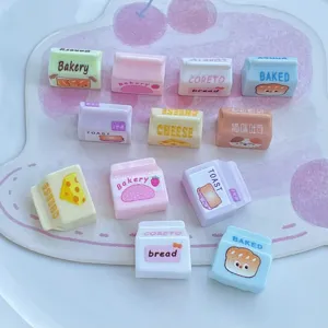Mini Harz Brot Cabochons flach für DIY Handyhülle Handwerk und süße Schmuckherstellung.