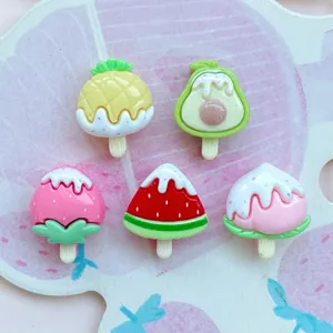 Ciondoli in Resina Gelato alla Frutta Mini Simpatici Fragola Anguria Ananas Avocado Pesca Ghiacciolo Flatback Cabochon in Resina per DIY Artigianato Fermaglio per Capelli Cartoleria Decorazione